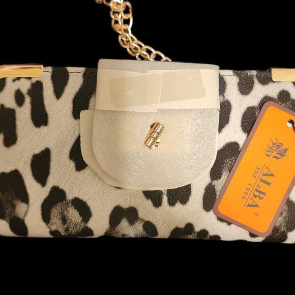 ALBA VEGAN LEATHER ANIMAL PRINT WALLET/CROSS BODY WITH CHAIN - Picture 1 of 1